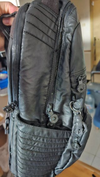 Mochila Kipling Negra Multifacética