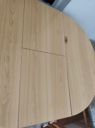 Gratis mesa de comedor extensible con 4 sillas