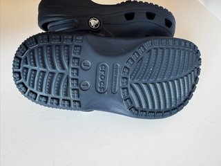 Crocs niño azul