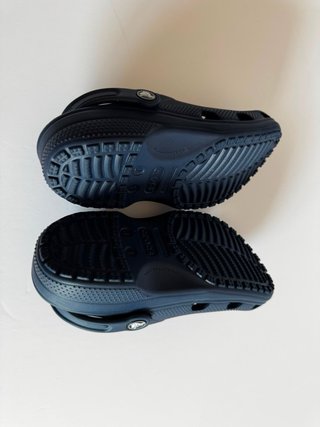 Crocs niño azul