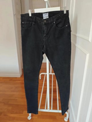 Pantalón vaquero Pull&Bear negro hombre T.M