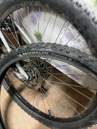 Rueda Michelin Country Rock 26x2.10