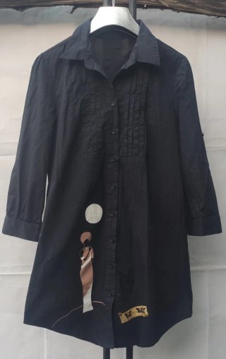 Vestido Camisero Negro con Estampado