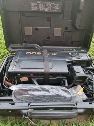 Videocamera Hitachi VHS Movie 600