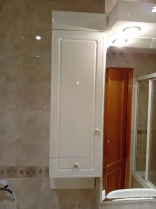 Mueble de baño blanco