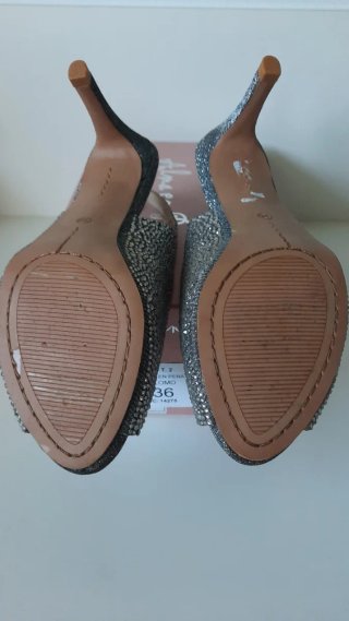 Sandalias tacón con brillantes núm. 36