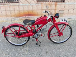 Moto Guzzi Hispania 65 Roja