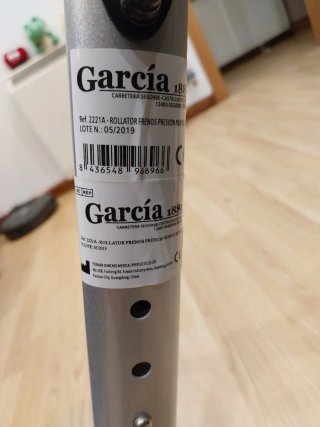 2221A ROLLATOR ALUM. FRENOS PRESION. Gris
