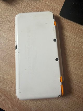 LEGGI! - Nintendo 2DS XL Arancione e Bianca - LEGGI!