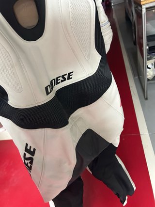 Mono Dainese Laguna Seca talla 52