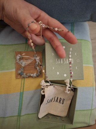 Gargantilla San Saru plata y pulsera de piedras