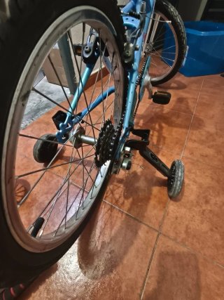 Bicicleta infantil Decathlon azul