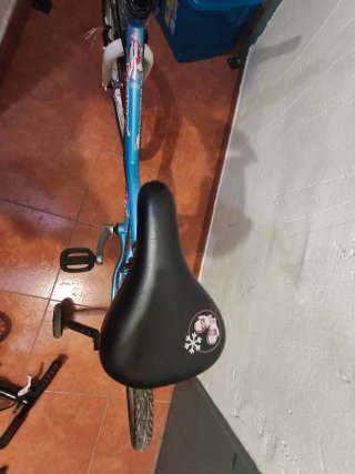 Bicicleta infantil Decathlon azul