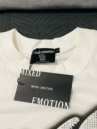Camiseta Mixed Emotion