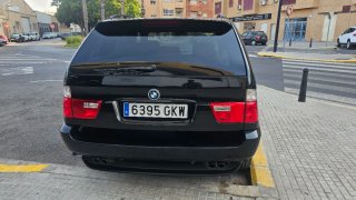 Vehículo con blindaje nivel tres Exclusivo