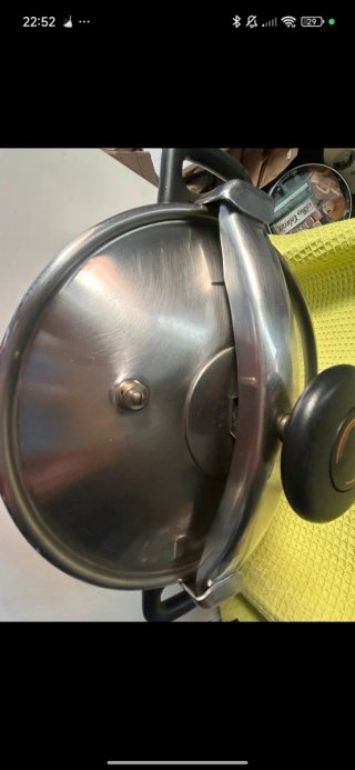Olla a presión metálica