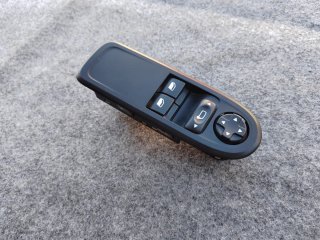Mando de elevalunas citroen c3 2012