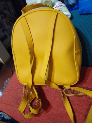 Zainetto O bag giallo nuovo