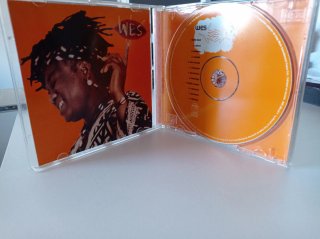 CD Wes - Musique du clip