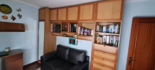 Mueble de salón madera.