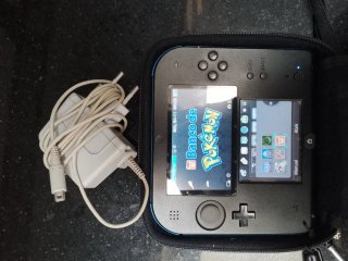 Nintendo 2DS + 6 Giochi + R4 + Custodia + Caricatore