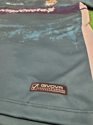 Camiseta Gimnasia La Plata GIVOVA Talle M 3ra