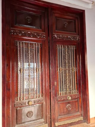 Puerta antigua de madera