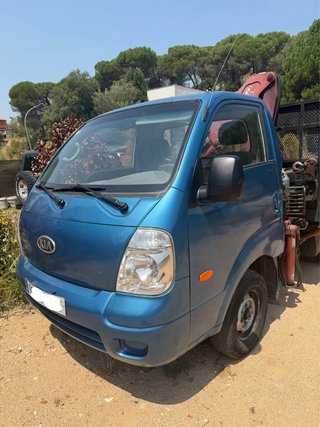 Camión volquete y grúa Kia Frontier