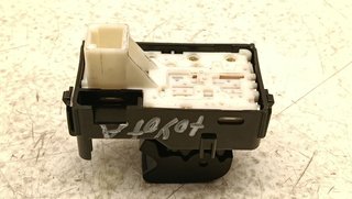 MANDO ELEVALUNAS DELANTERO DERECHO TOYOTA AURIS (