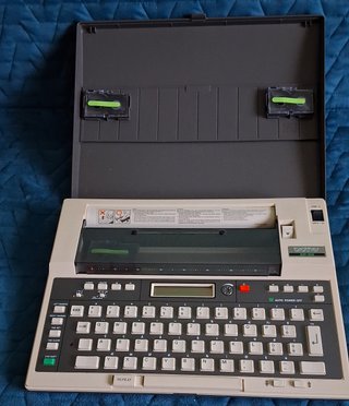Macchina da scrivere elettrica Brother EP-20