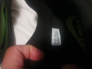 Nike Vomero Negro y Verde