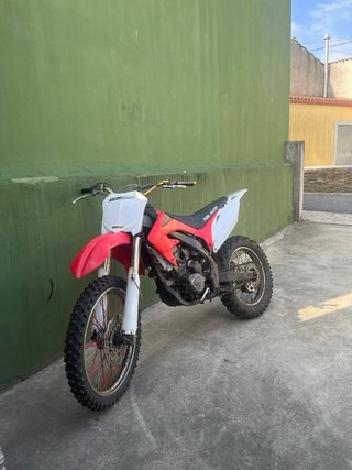 Revel Master 250 4t