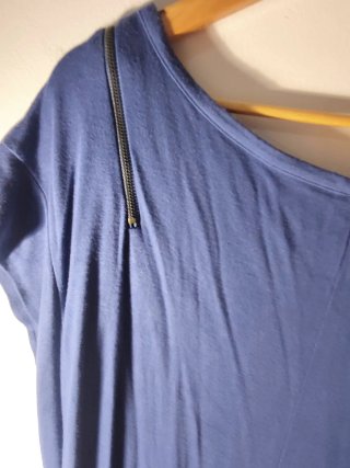 Vestido azul Stradivarius con cremallera