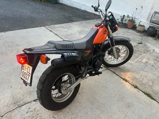 Yamaha TW125 Custom/Enduro Naranja/Negro