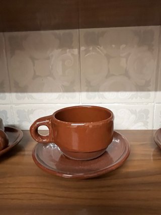 Juego Tetera, Lechera y 4 Tazas Cerámica