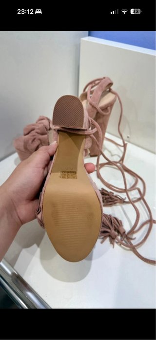 Sandalias de tacón rosa con plataforma