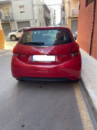 Peugeot 208 2015