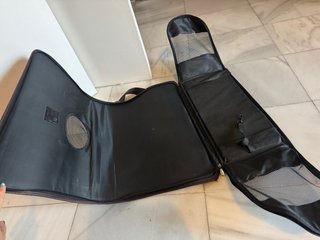 Transportín para mascotas con estampado de huellas