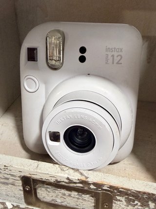 Cámara Instax Mini 12 Blanca
