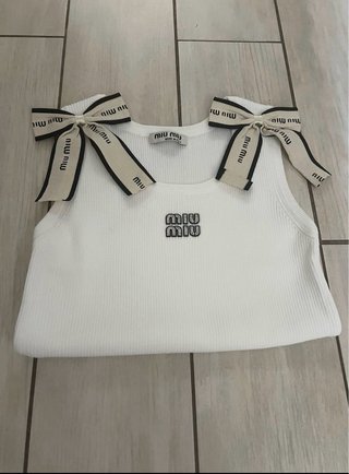 Camiseta tirantes Miu Miu blanca lazos