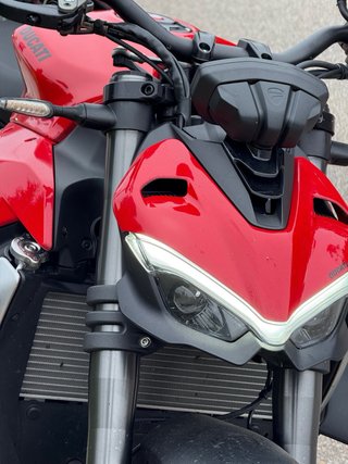 Ducati Streetfighter V2 2024 Roja