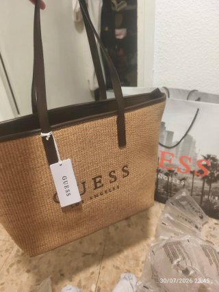 Bolso Guess Marrón nuevo con etiqueta ,