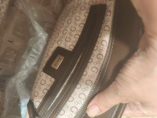 Bolso Guess Marrón nuevo con etiqueta ,