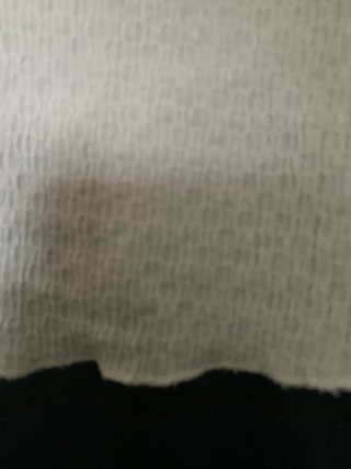 Blusa blanca cuello barco bordada