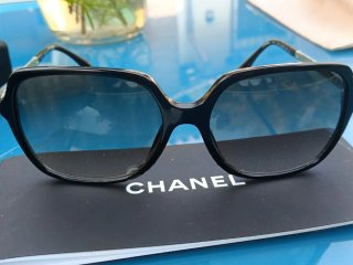 Occhiali da sole Chanel neri