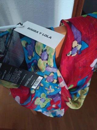 Pañuelo Bimba y Lola estampado floral