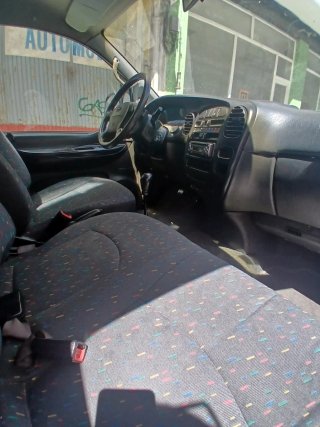 Hyundai H-1 2004