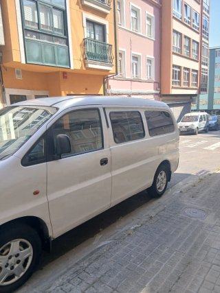 Hyundai H-1 2004