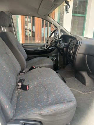 Hyundai H-1 2004