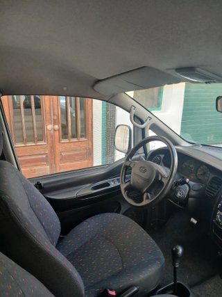 Hyundai H-1 2004